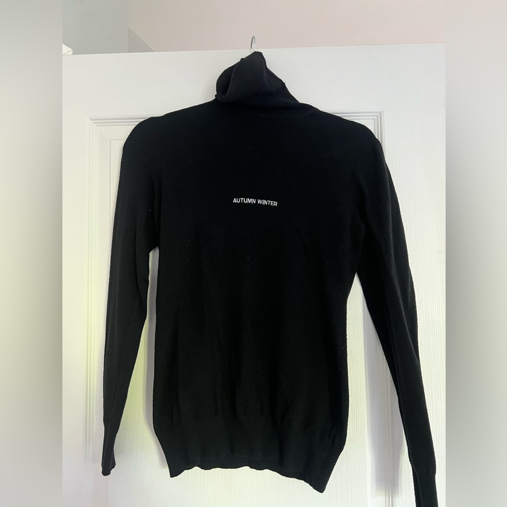Sisters and Seekers Turtle Neck